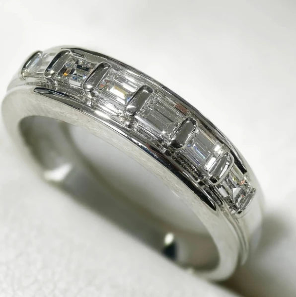 バケットカット　ダイヤモンド　プラチナ　リング　Pt900