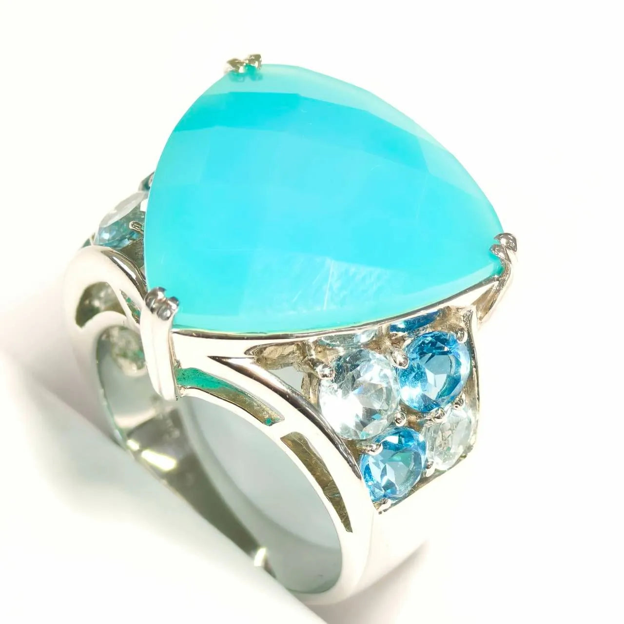 ブルーカルセドニー　リング　ホワイトゴールド　K18WG